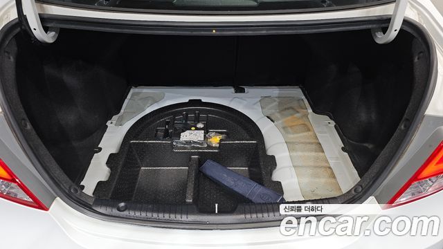 Hyundai Accent 2015 — photo 20