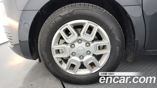 Hyundai Staria 2023 — photo 5