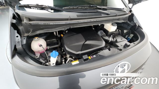 Hyundai Staria 2023 — photo 6