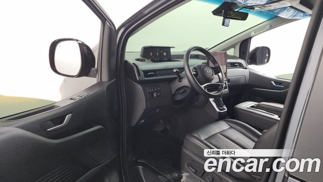 Hyundai Staria 2023 — photo 13