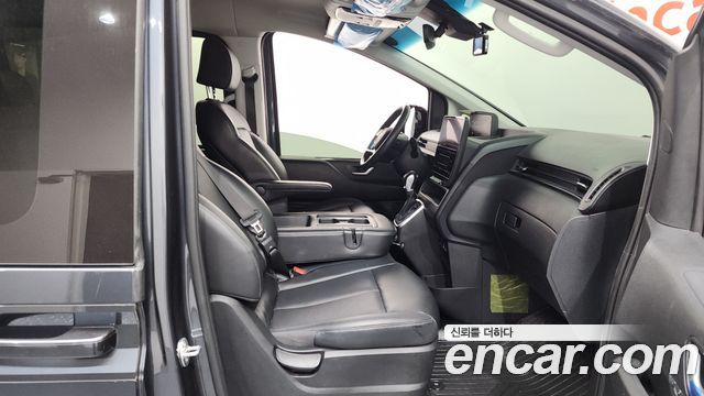 Hyundai Staria 2023 — photo 17