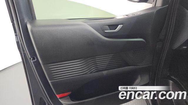 Hyundai Staria 2023 — photo 14