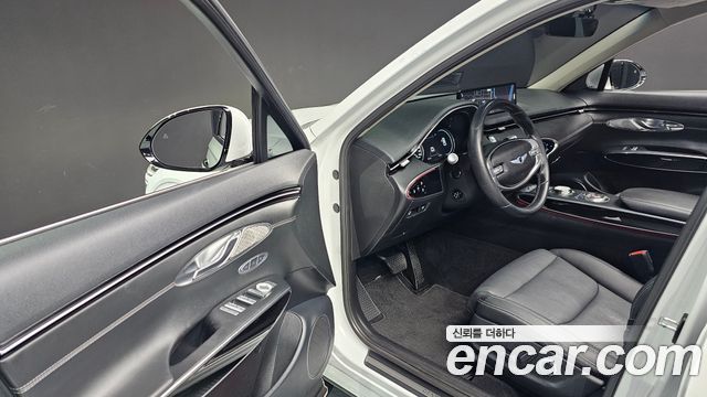 Genesis GV70 2021 — photo 12