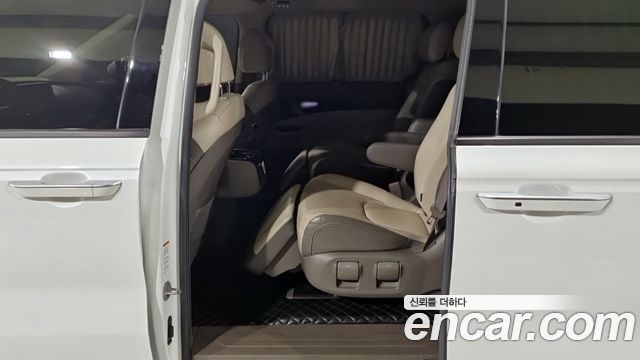 Kia Canival 2021 — photo 11