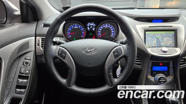 Hyundai AVANTE 2014 — photo 19