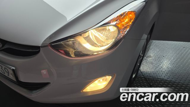 Hyundai AVANTE 2014 — photo 8