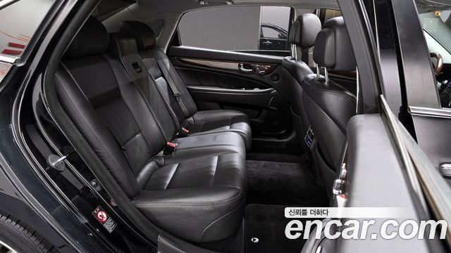 Hyundai Equus 2014 — photo 11