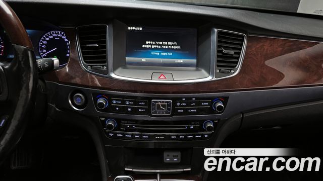 Hyundai Equus 2014 — photo 14