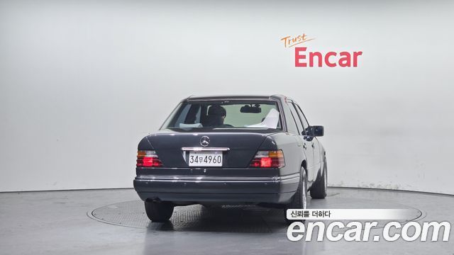 Mercedes-Benz E-Class 1996 — photo 4
