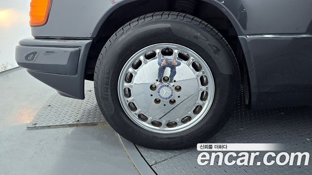 Mercedes-Benz E-Class 1996 — photo 5