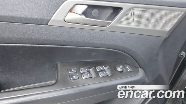 KG Mobility Rexton 2019 — photo 27