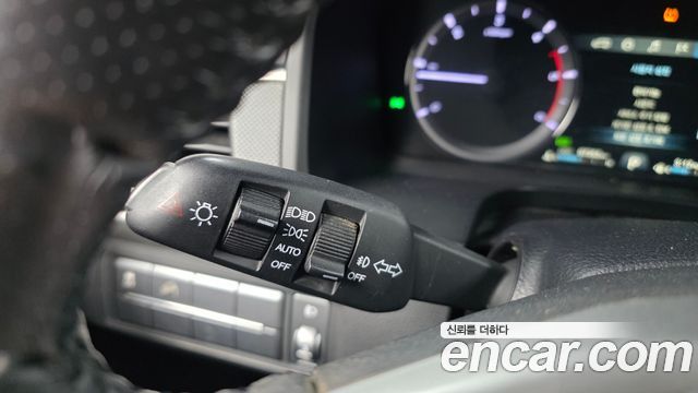 KG Mobility Rexton 2019 — photo 30