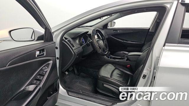 Hyundai Sonata 2010 — photo 10