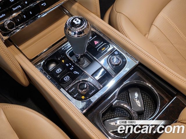 Bentley Mulsanne 2017 — photo 13