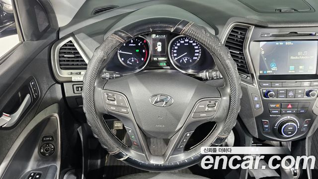 Hyundai Santafe 2016 — photo 13