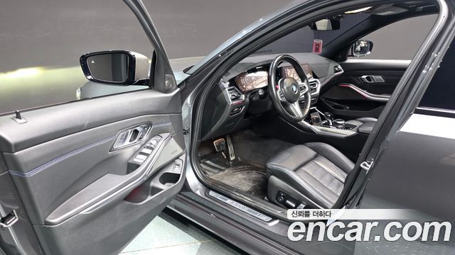BMW 3-Series 2021 — photo 10