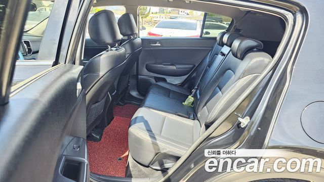 Kia Sportage 2018 — photo 17