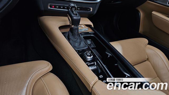 Volvo S90 2019 — photo 12