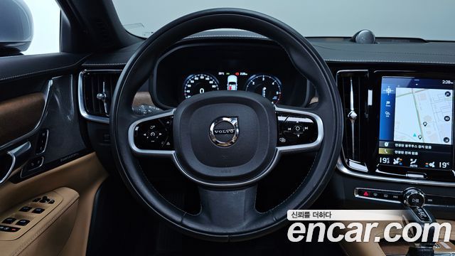 Volvo S90 2019 — photo 19