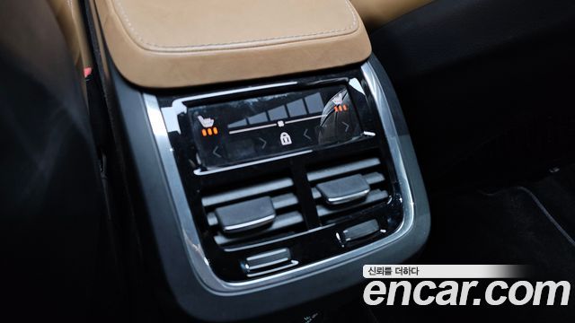 Volvo S90 2019 — photo 25