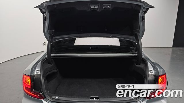 Volvo S90 2019 — photo 26