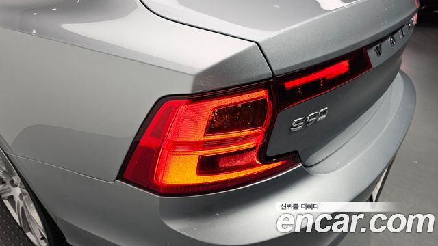 Volvo S90 2019 — photo 9