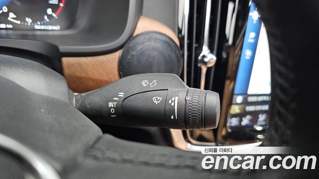 Volvo S90 2019 — photo 28