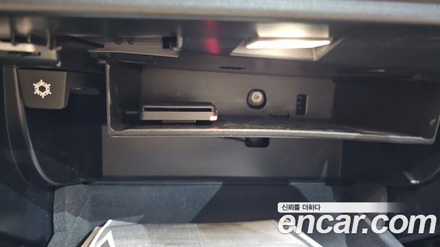 Volvo S90 2019 — photo 31