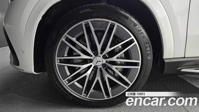 Mercedes-Benz GLE-Class 2024 — photo 5