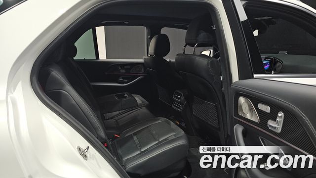 Mercedes-Benz GLE-Class 2024 — photo 16