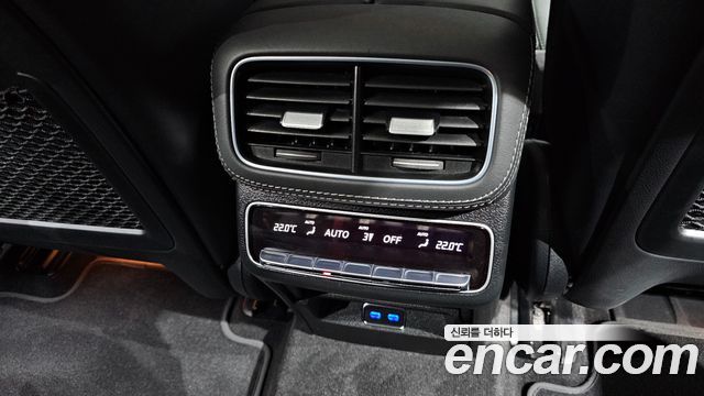 Mercedes-Benz GLE-Class 2024 — photo 31