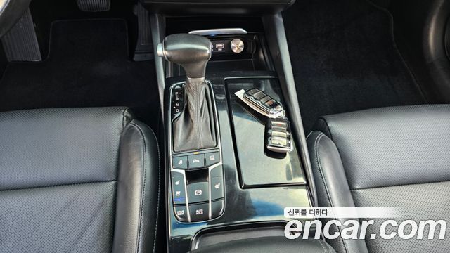 Kia K7 2018 — photo 9