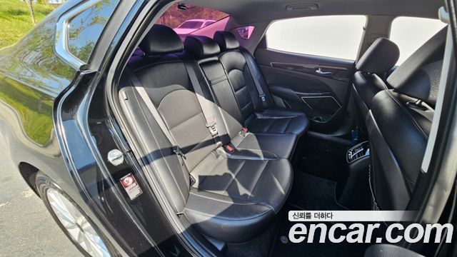 Kia K7 2018 — photo 11