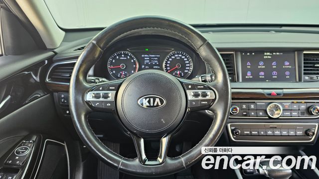 Kia K7 2018 — photo 14