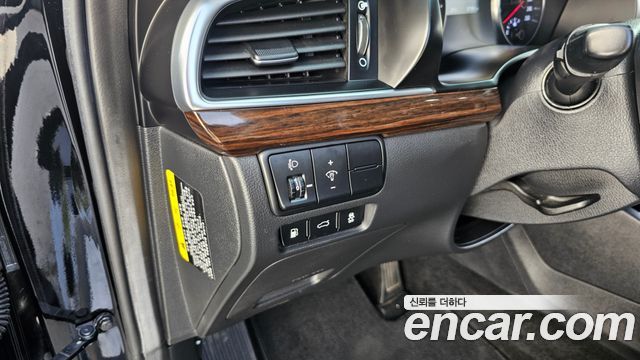 Kia K7 2018 — photo 20