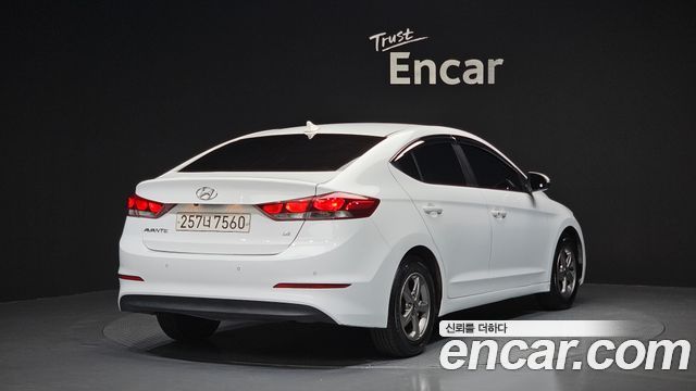 Hyundai AVANTE 2018 — photo 2