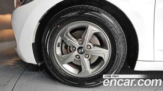Hyundai AVANTE 2018 — photo 5