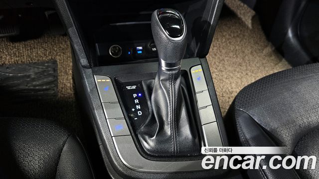 Hyundai AVANTE 2018 — photo 9