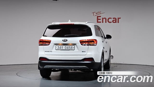 Kia Sorento 2016 — photo 4