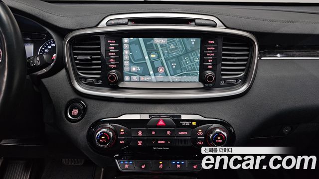 Kia Sorento 2016 — photo 19