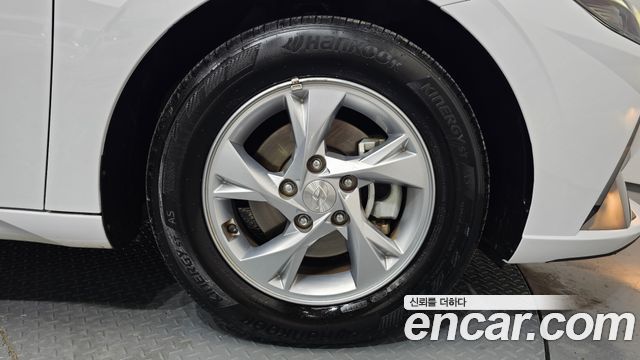 Hyundai AVANTE 2021 — photo 7