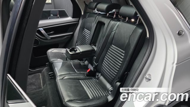 Land Rover Discovery Sport 2020 — photo 16