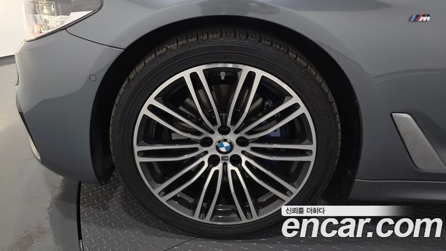 BMW 5-Series 2019 — photo 5