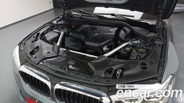 BMW 5-Series 2019 — photo 6