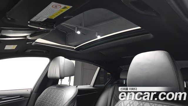 BMW 5-Series 2019 — photo 24