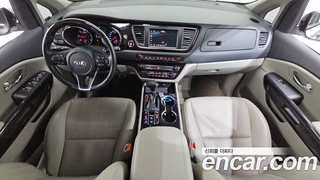 Kia Canival 2020 — photo 10