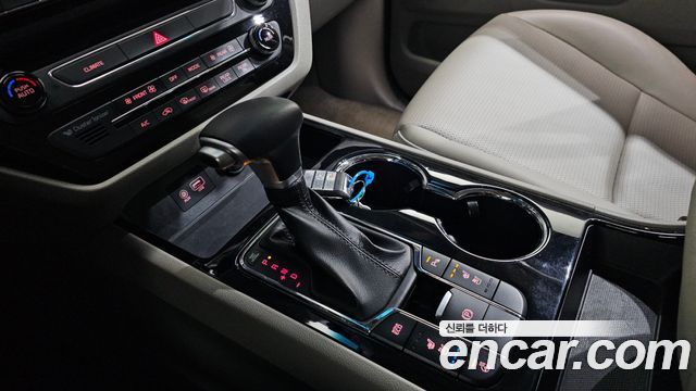 Kia Canival 2020 — photo 12