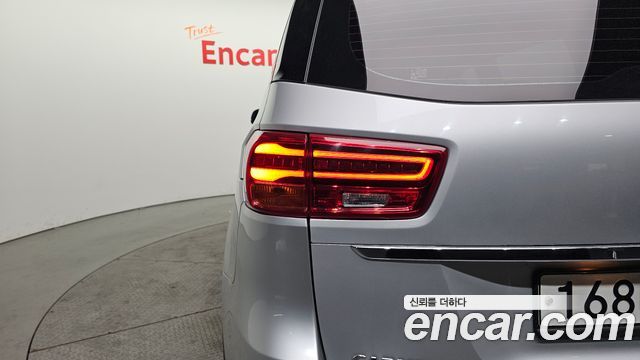 Kia Canival 2020 — photo 9