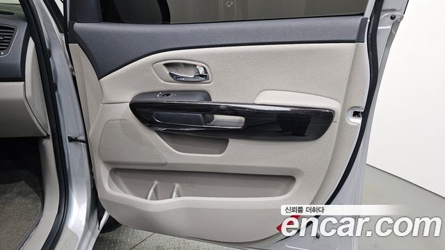 Kia Canival 2020 — photo 15