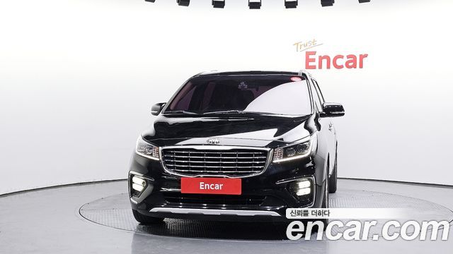 Kia Canival 2019 — photo 3